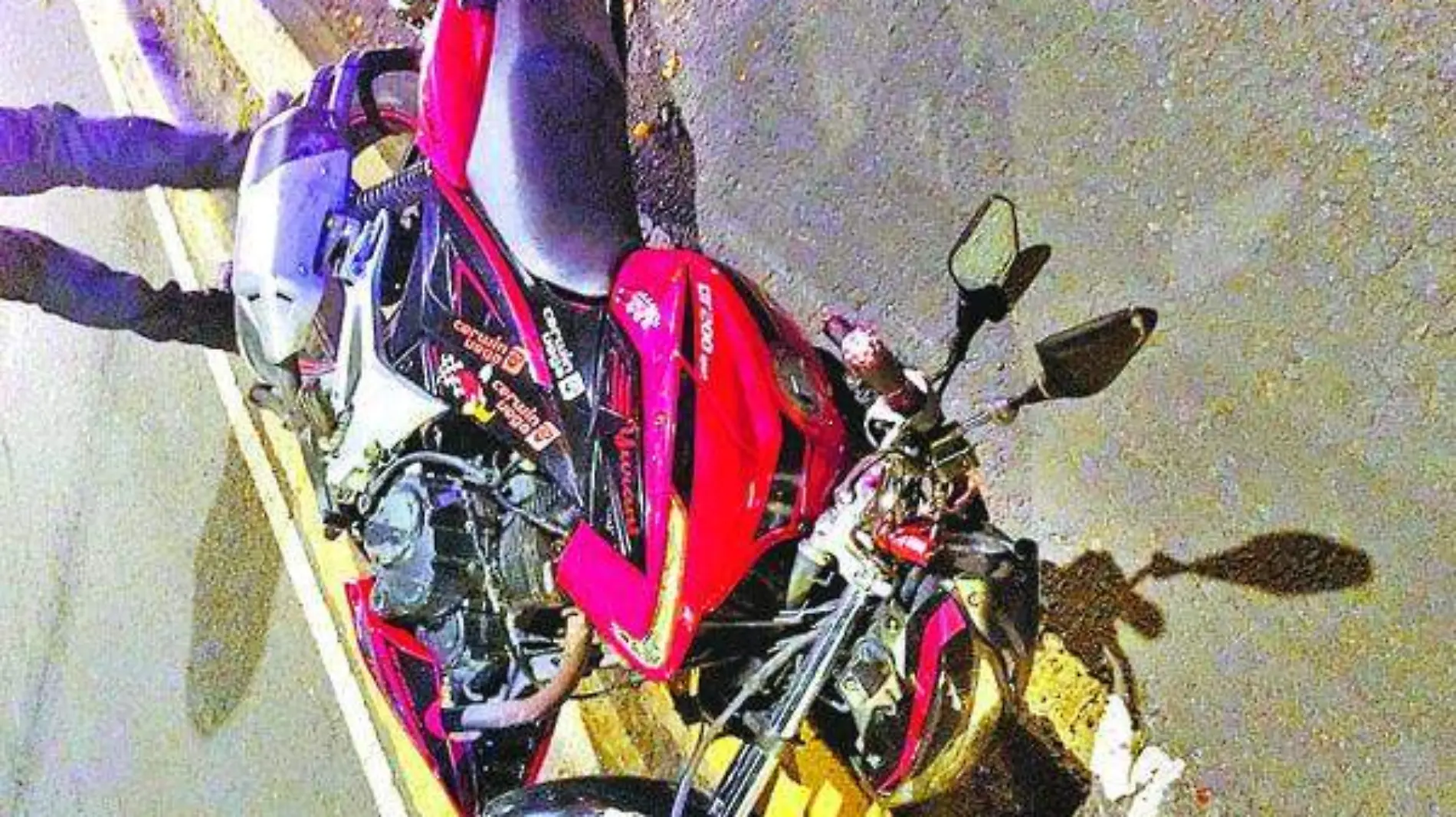 Conductor escapa tras arrollar y matar a pareja de motociclistas, en la Benito Juárez